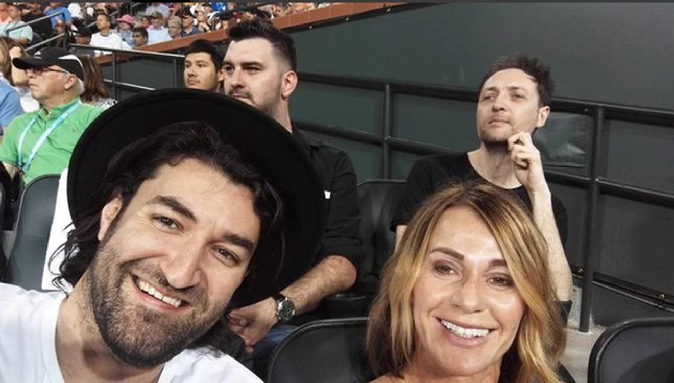 Smiley şi Nadia Comăneci i-au făcut galerie Simonei Halep foto: arhivă personală