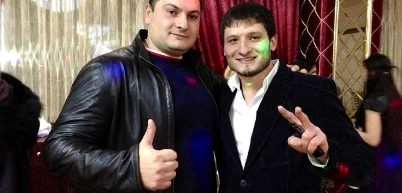 David Davitean (dreapta), este suspectat că a fost complicele lui Proca la atacul din Vitan FOTO facebook