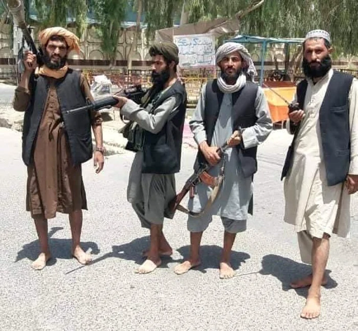 Talibanii intră în Kabul - 15 aug 2021 / FOTO Twitter