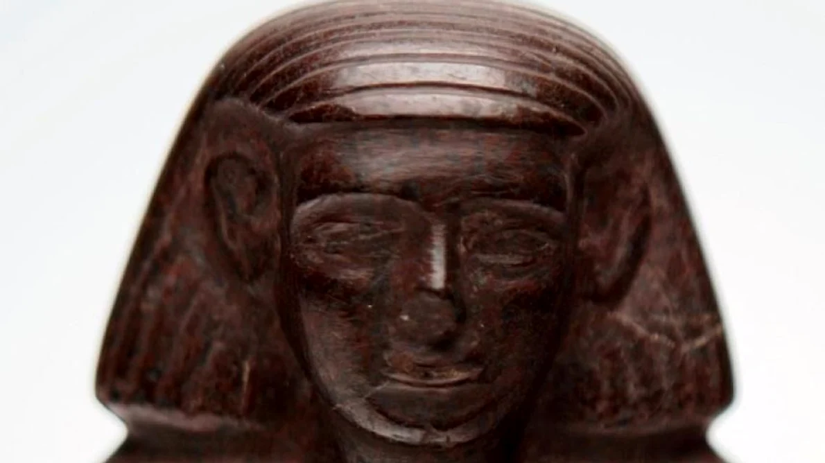 Misterul faraonului din muzeu: de ce se mişcă singură o statuie veche de 5 000 de ani? jpeg