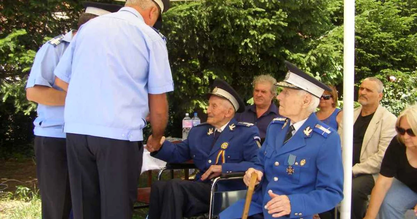 Cei mai bătrâni jandarmi din Arad