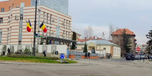 Parchetul de pe lângă Tribunalul Vâlcea și sediul BT Anticorupție Vâlcea Foto Daciana Stoica 3 jpg