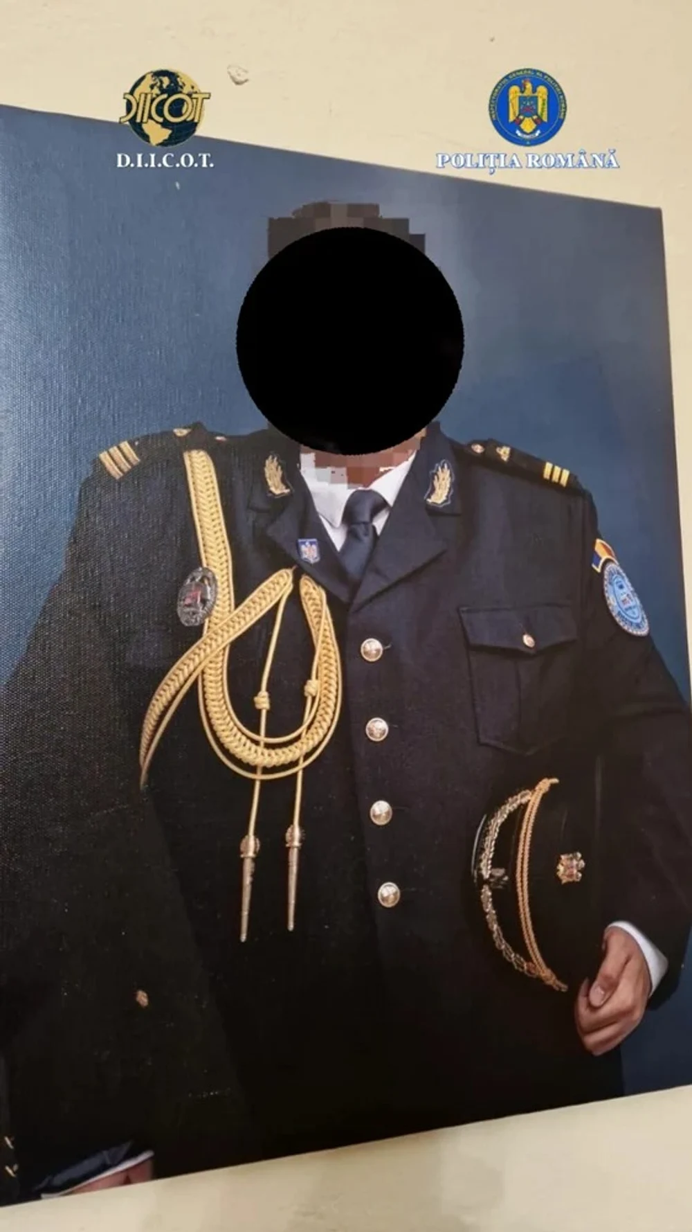 Falsul agent SRI din Alba Iulia, dus la instanță cu propunerea de arestare preventivă. Arsenalul găsit la percheziții