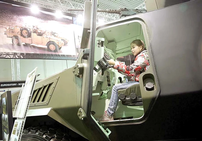 Copiii testează armele grele