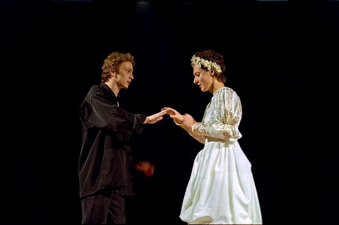 Teatrul online  Revizitare și nostalgie jpeg