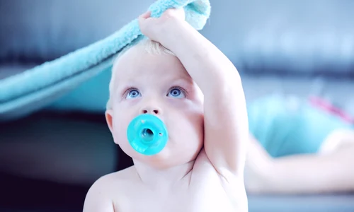 suzeta bebelusi dinti jpg