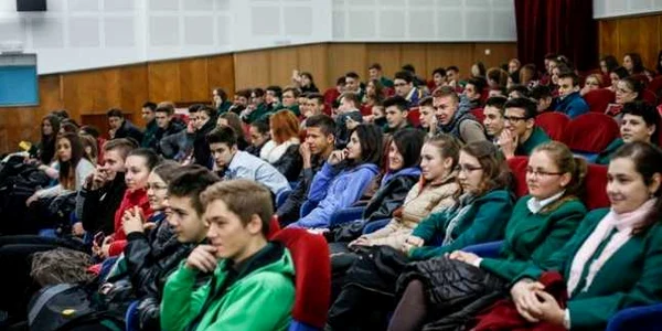 cinema elevi
