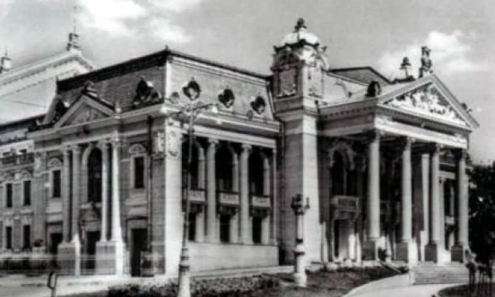 Sacrificiul unui primar al Iaşiului de altădată: şi a pus bunurile gaj pentru teatru jpeg
