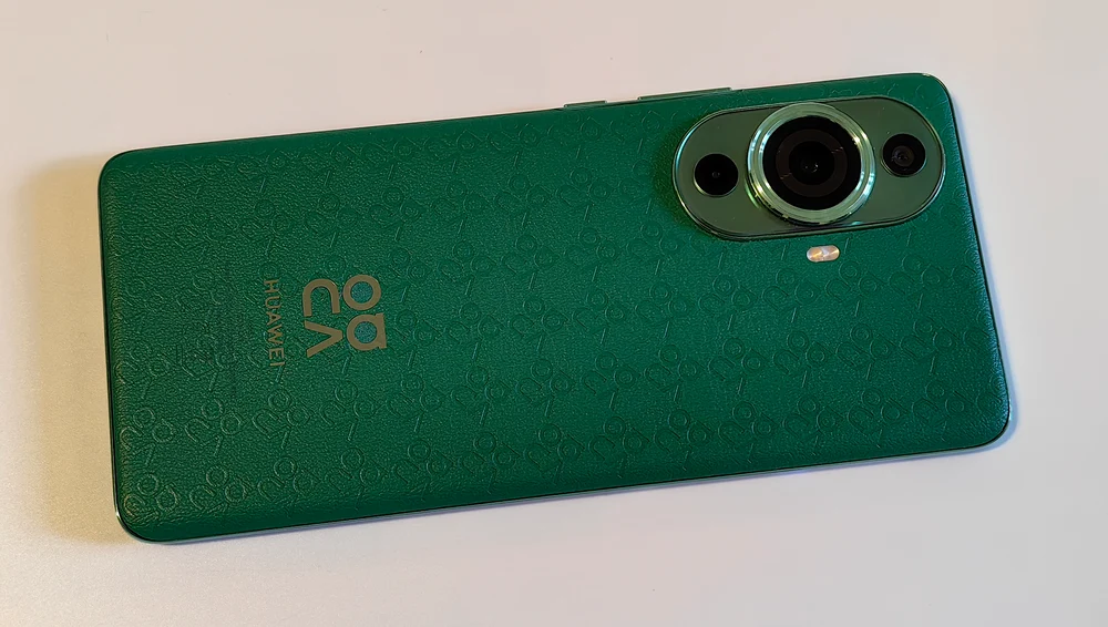 Huawei Nova 11 Pro. FOTO Adrian Pogîngeanu