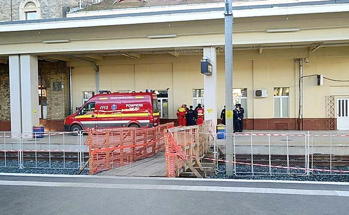 Medicii de la SMURD au preluat patru dintre răniți și i-au transportat la spitalFoto: aradon.ro