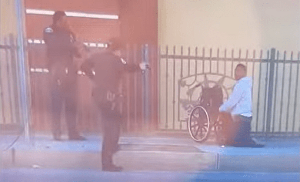 Imagini șocante. Bărbat de culoare cu picioare amputate, împușcat mortal de polițiști VIDEO