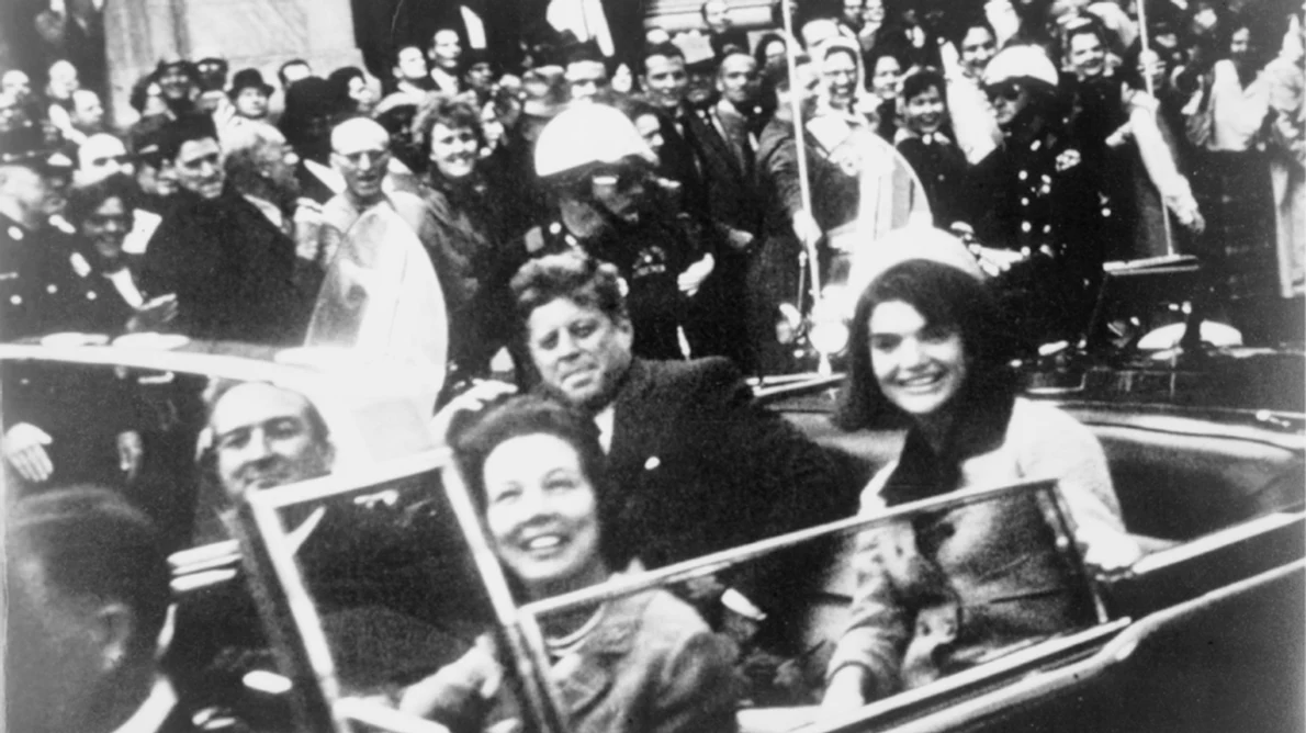 Câștigă cu Historia și Editura Litera o carte deosebită: «Viața mea cu John F  Kennedy» png