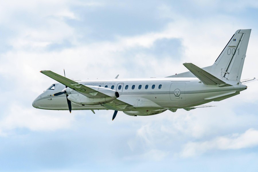 Suedezii donează Ucrainei avioane de recunoaștere și control radar