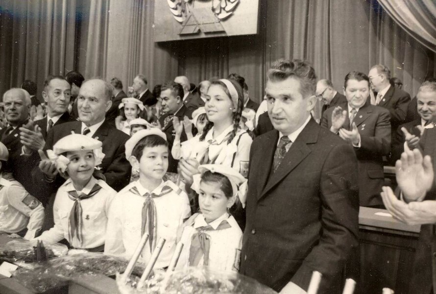 Nostalgia după comunism revine în forță: peste jumătate dintre români evaluează pozitiv regimul trecut SONDAJ