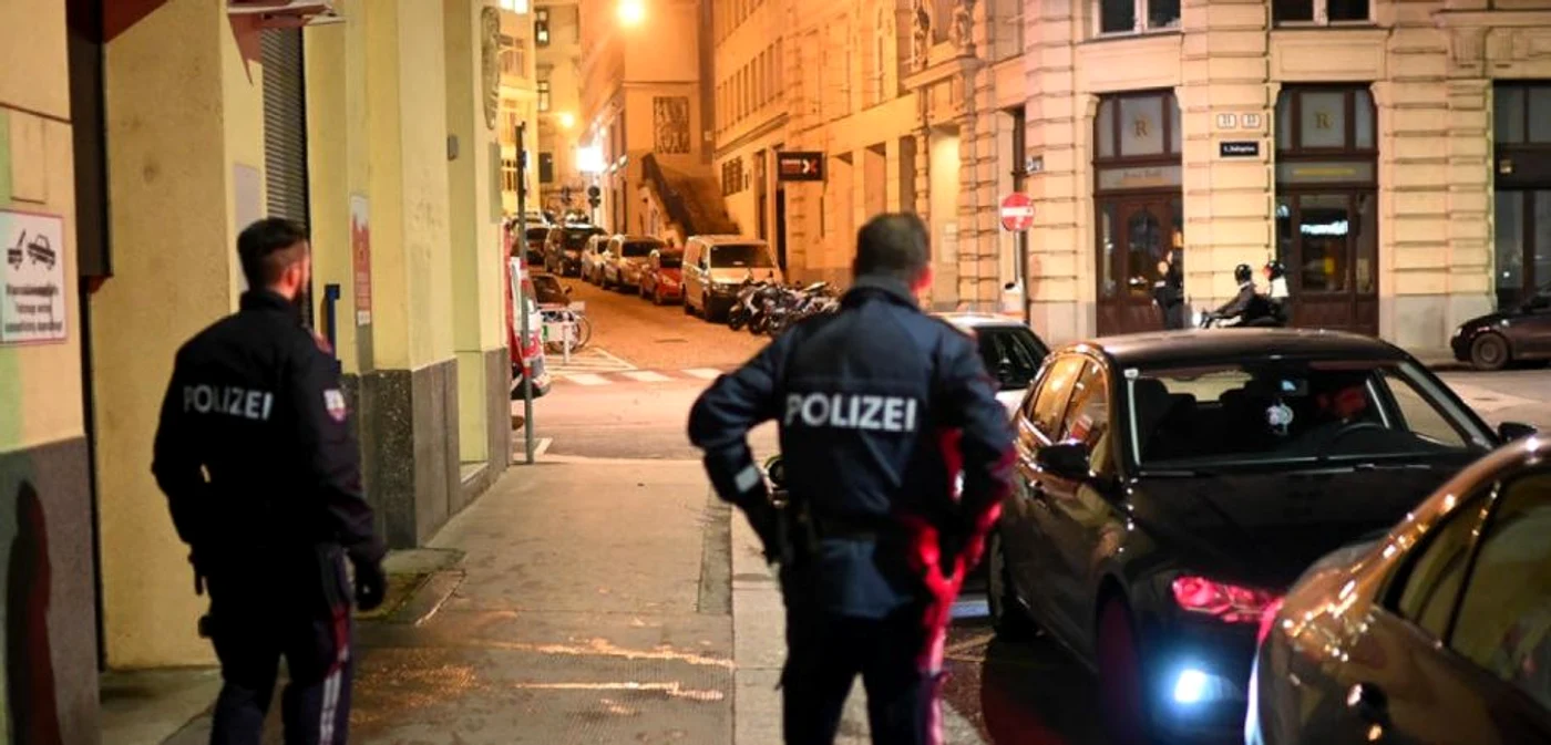 Atac terorist lângă sinagoga Stadttempel din Viena FOTO EPA-EFE / Christian Bruna