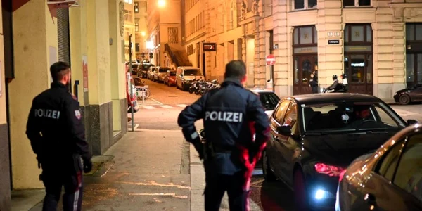 Atac terorist lângă sinagoga Stadttempel din Viena FOTO EPA-EFE / Christian Bruna