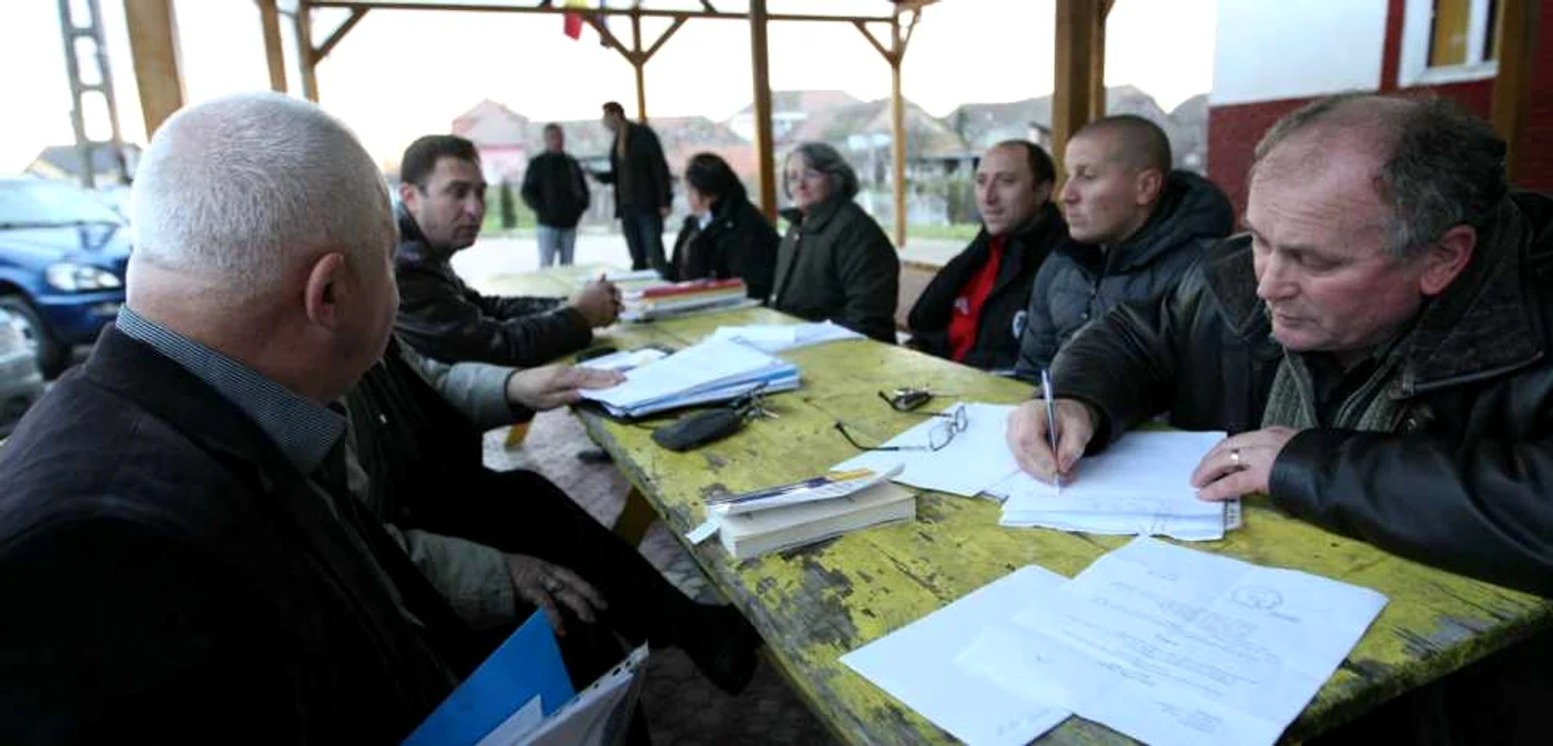 Consilierii de la Giarmata au organizat şedinţa afară
