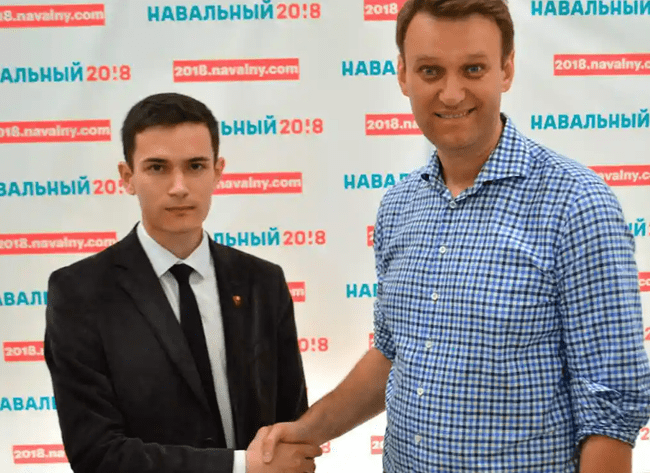Un fost colaborator al lui Navalnîi a recunoscut că a fost informator FSB: „Sunt convins că au fost sute ca mine” 