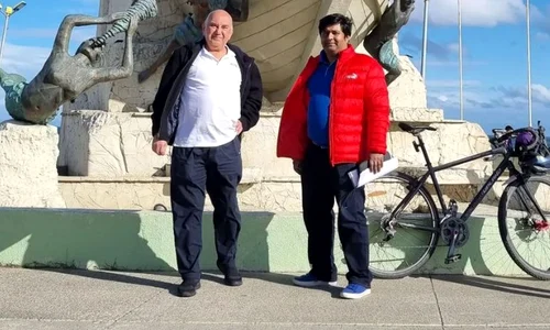 Ali Irani și Sujoy Kumar Mitra sunt foarte mândri de reușita lor jpg
