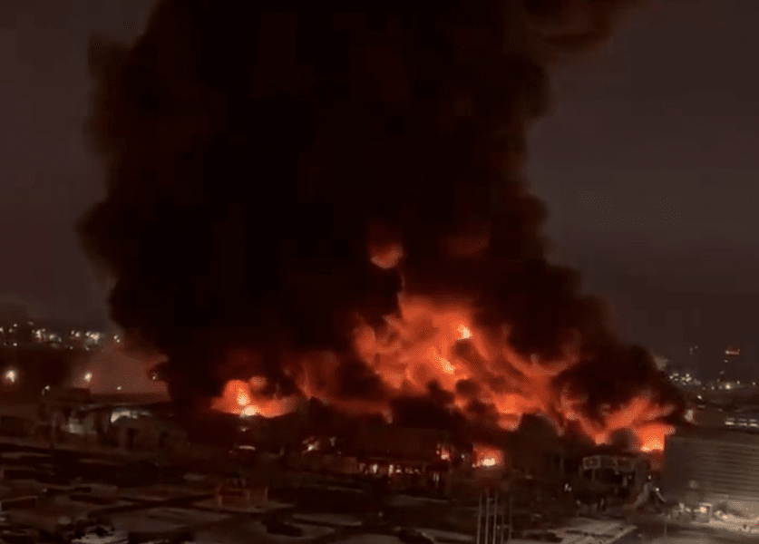 Incendiu la un mall de la periferia Moscovei. Se suspectează un act criminal VIDEO 