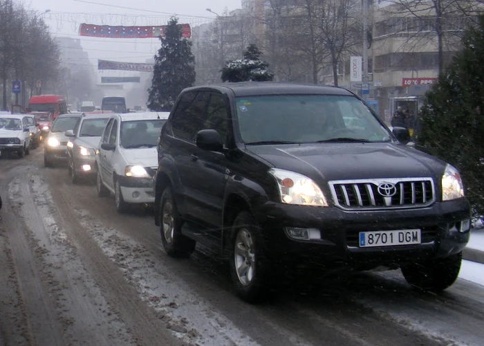 Şoferii nu mai au voie să meargă către Râmnicu Sărat