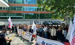 greva japoneza sindicatul MIPE NORMALITATE FOTO Publisind