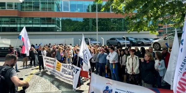 greva japoneza sindicatul MIPE NORMALITATE FOTO Publisind