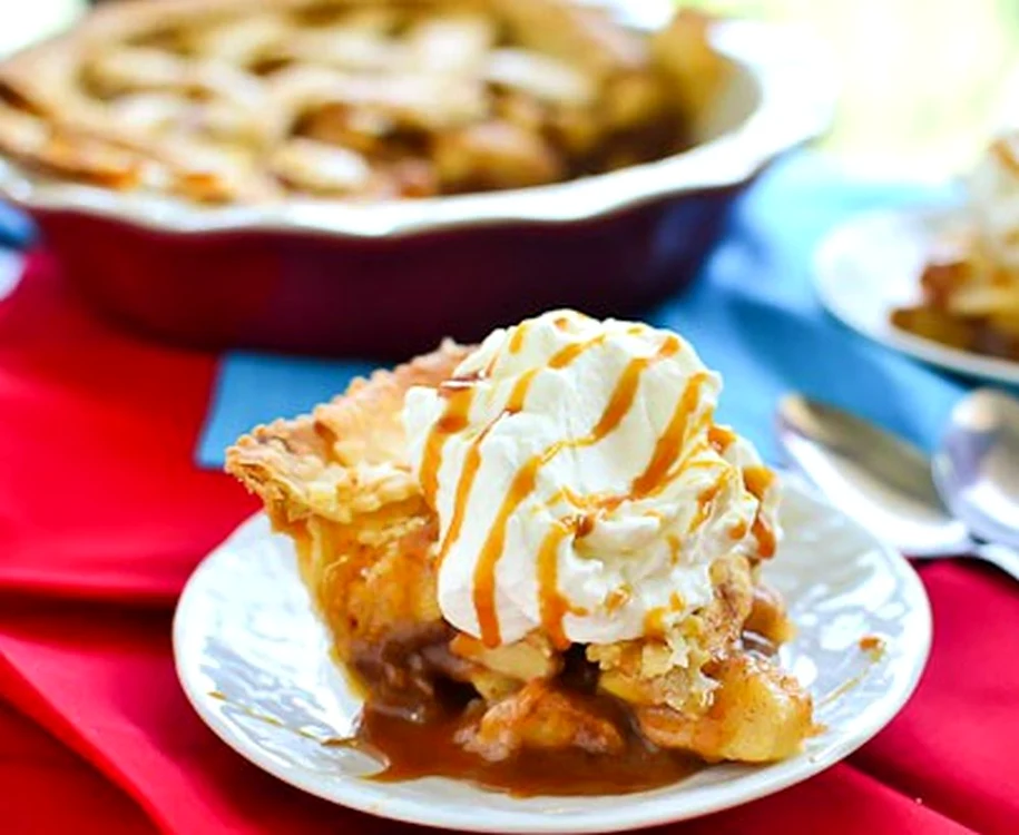 Plăcinta cu mere, un preparat delicios FOTO Shutterstock