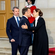 Nicușor Dan, poză cu regele și regina Danemarcei, alături de Emmanuel Macron FOTO AFP