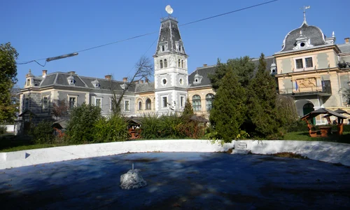 Palatul şi parcul de la Macea, Arad jpeg