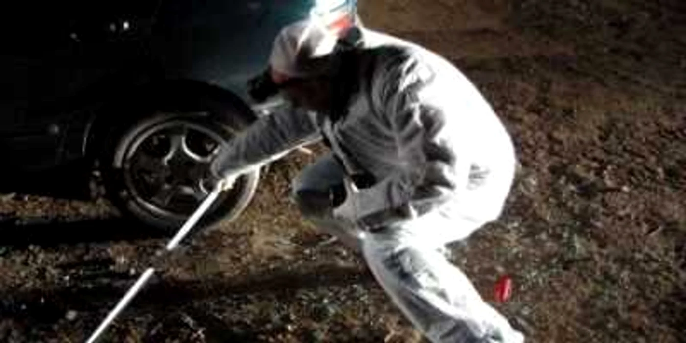 Poliţiştii au cercetat toată noaptea locul crimei