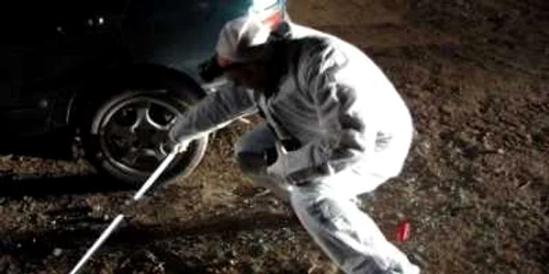 Poliţiştii au cercetat toată noaptea locul crimei