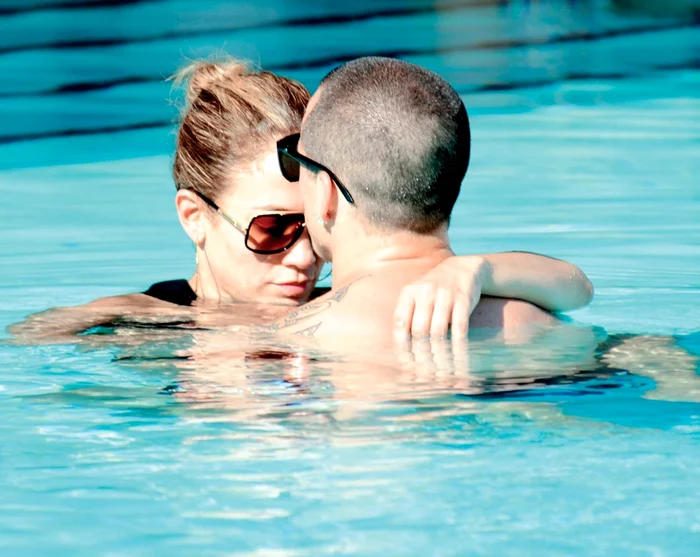 Are 42 de ani, dar arată extraordinar. Secretele corpului ei: mult sport şi un iubit 17 ani mai tânăr