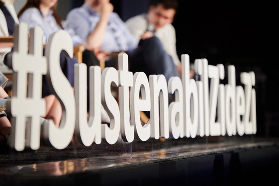 Soluții de business și stil de viață la problema poluării cu deșeuri și a fenomenului green-washing