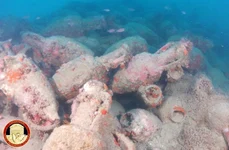roman shipwreck amphorae sicily 1 jpg