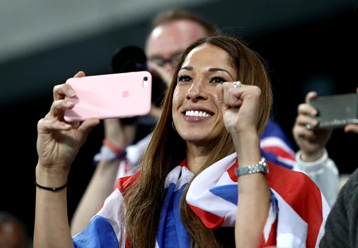 Tania, soția campionului, l-a urmărit cu sufletul la gură din tribune