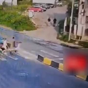 Doi copii, spulberați de un șofer neatent pe trecerea de pietoni