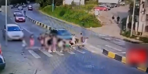 Doi copii, spulberați de un șofer neatent pe trecerea de pietoni