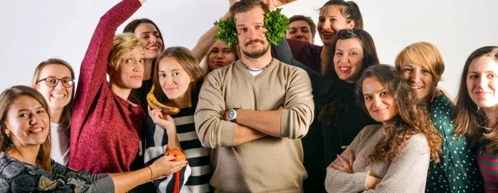 Ştefan Asafti în prim plan, alături de echipa Food Waste Combate FOTO: arhiva Ştefan Asafti