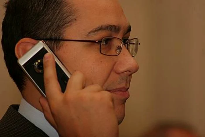 Stai lângă telefon! Te-ar putea suna şeful Guvernului