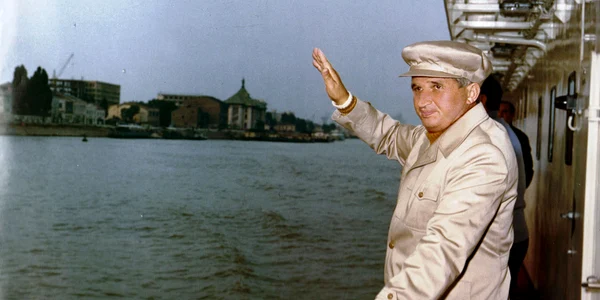 ceausescu   fototeca online a comunismului romanesc jpeg