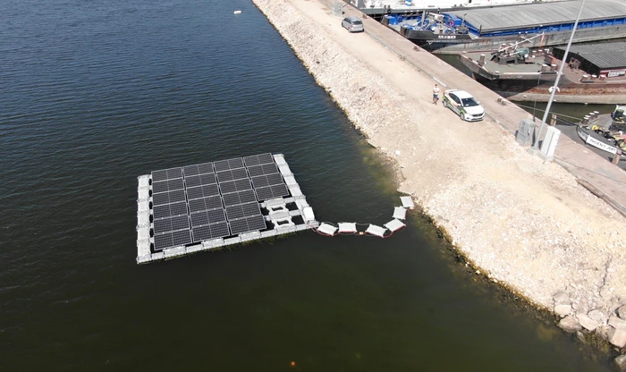Sistemul fotovoltaic se poate muta FOTO: APM