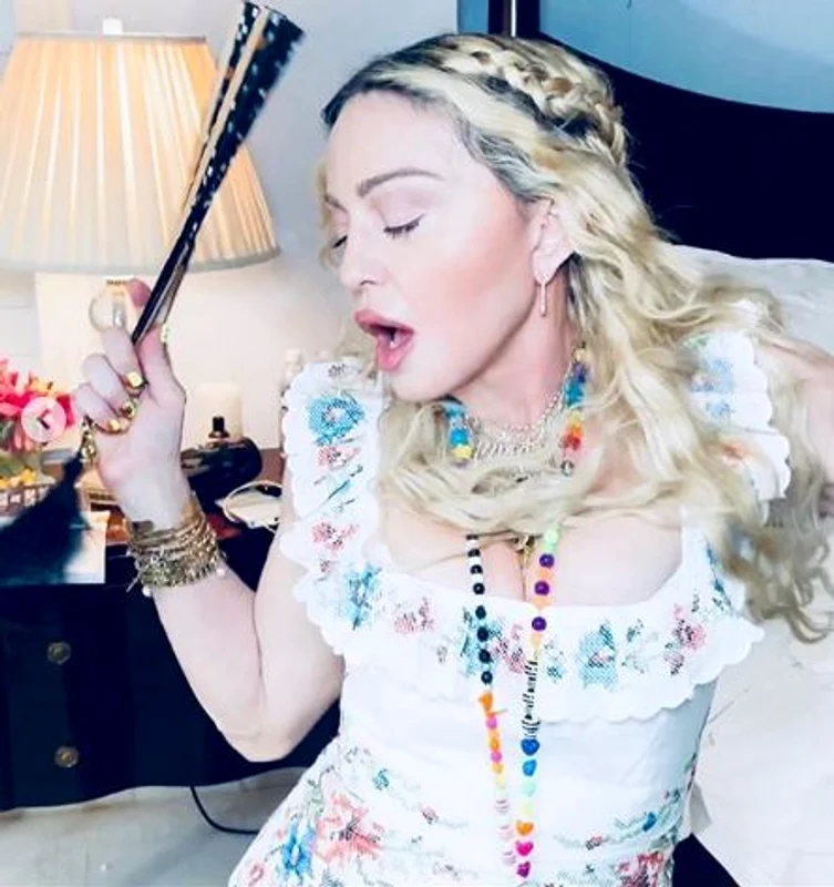 1 madonna 62 de ani jpg jpeg