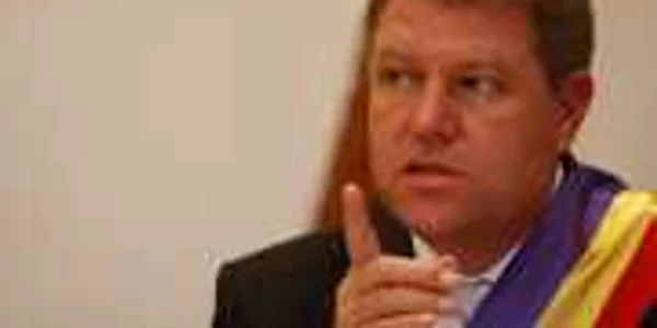 Klaus Iohannis trimite sesizările şi reclamaţiile pe care le primeşte pe e-mail către departamentele de specialitate din primărie.