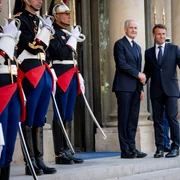 Jonas Gahr Støre emmanuel macron jpg