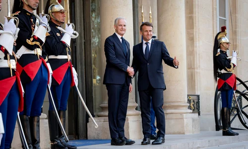 Jonas Gahr Støre emmanuel macron jpg