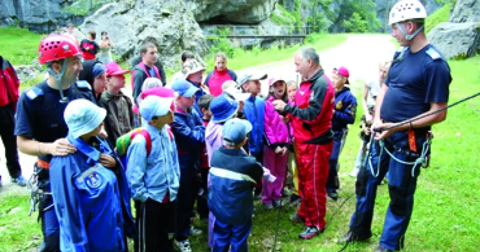 Braşov: Edilii braşoveni vor să administreze tabăra şcolară de la Timiş