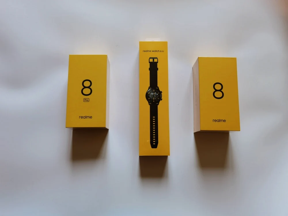Realme 8 Pro Realme 8 si ceasul Realme Watch S Pro FOTO Adrian Pogîngeanu