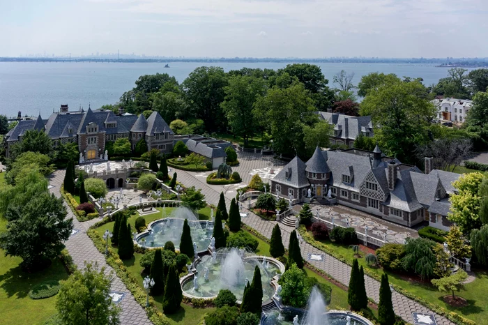 
    Proprietatea din Kings Point, Long Island, se întinde pe 32.300 metri pătrațifoto: Caters  