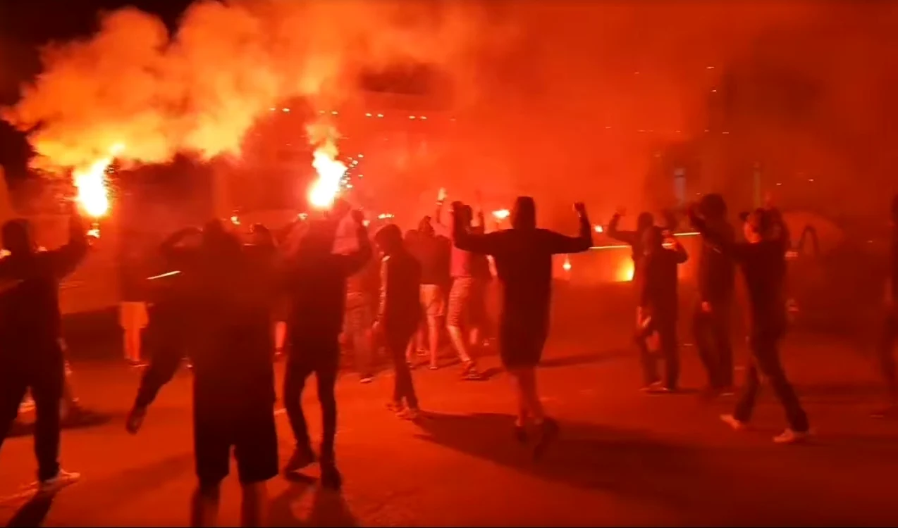 Fanii dinamovişti au protestat vehement